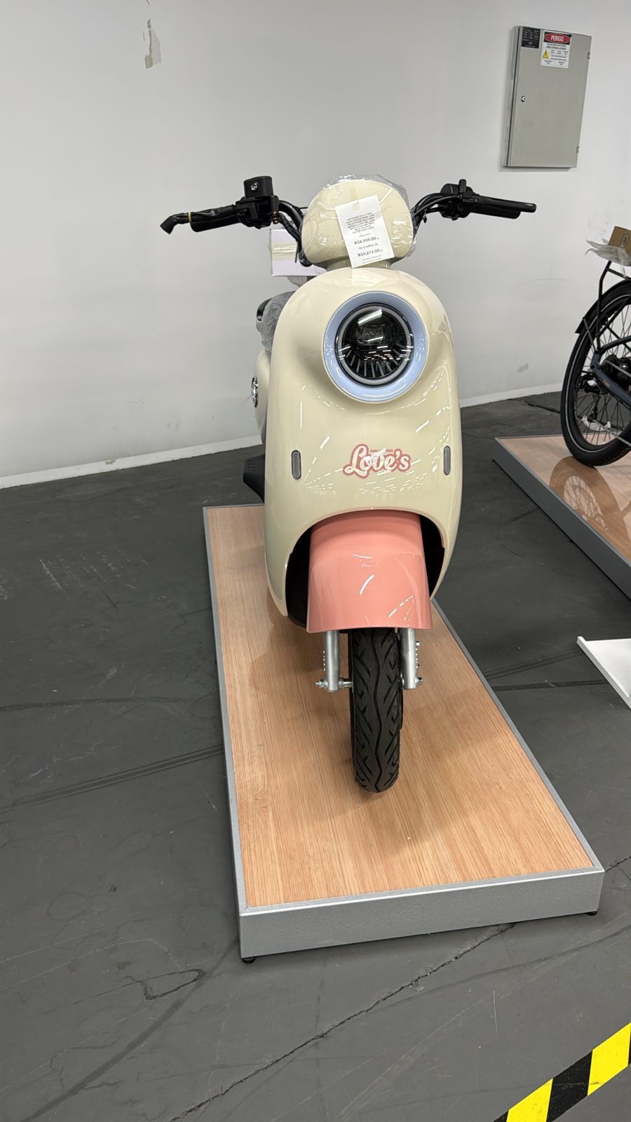 Scooter Elétrica Aima Love's Rose